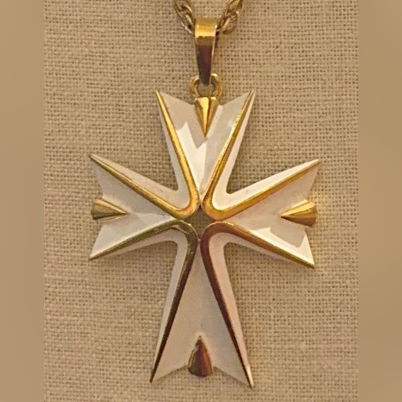 Trifari Jewelry - Vintage Crown Trifari 18k Gold Plate White Enamel Maltese Cross Pendant Necklace